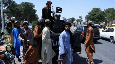 Подошли к Кабулу: «Талибан» ведёт переговоры о передаче движению власти в Афганистане