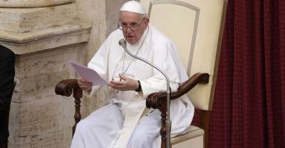 Папа Римский призвал к мирному урегулированию ситуации в Афганистане