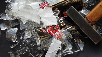 Полицейский в Шушарах подстрелил пьяного дебошира с молотком