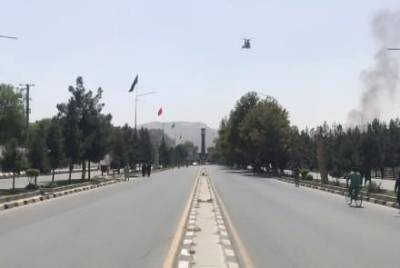 "Талибан" заявил, что хочет мирной передачи власти в Афганистане в "следующие несколько дней"