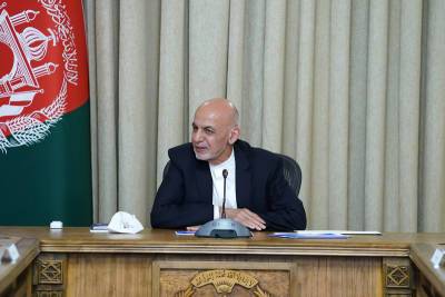 Президент Афганистана покинул страну
