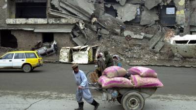 Талибы вошли в Кабул без боя и заняли дворец президента
