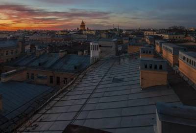 Петербуржцев возмутили арт-вечеринки на городских крышах