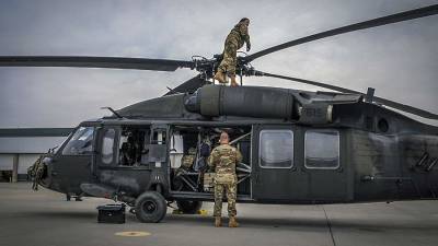 Несколько сотен сотрудников посольства США уже покинули Афганистан