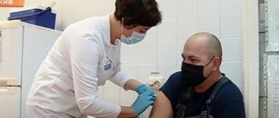 В Киеве временно прекратят вакцинацию: у Кличко назвали причину