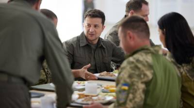 Украина успела эвакуировать из Афганистана почти 80 человек – Зеленский