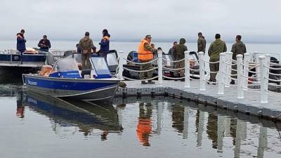 На Камчатке найден «черный ящик» упавшего в озеро вертолета