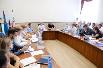 В Астраханской области обсудили пути решения проблемы обрушения берегов