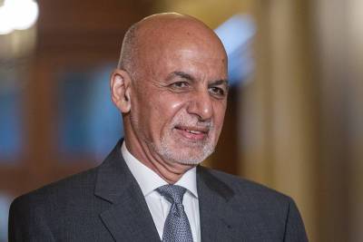 Бежавшего президента Афганистана не нашли в соседних государствах
