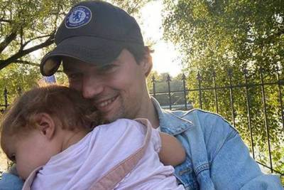 Данила Козловский опубликовал редкий снимок с дочерью