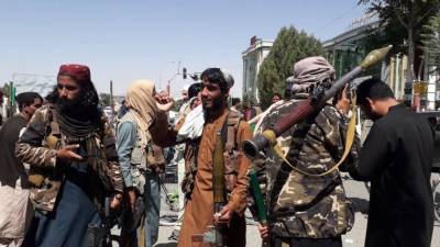 Талибы отказались принимать власть от президента Афганистана Гани