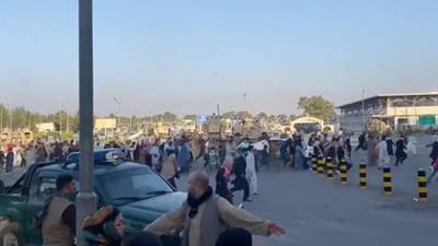 СМИ: В международном аэропорту Кабула приостановлены все коммерческие рейсы