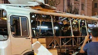 Почти 20 человек остаются в больницах после взрыва автобуса в Воронеже