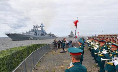 Daily Express (Великобритания): российский флот во главе с противолодочным кораблем входит в Ла-Манш