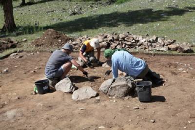 Археологи нашли захоронение бронзового века в Бурятии - tayga.info - респ.Бурятия - Иркутск - район Окинский