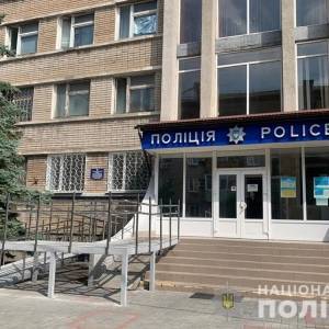 В Бердянске пьяный мужчина «заминировал» отдел полиции. Фото