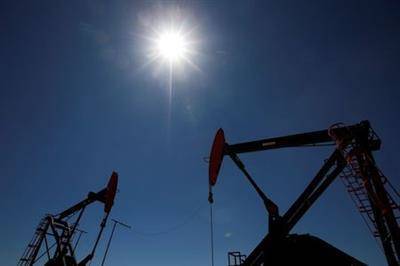Цены на нефть снижаются из-за падения спроса на топливо в Китае