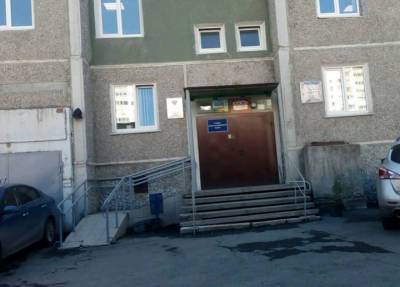 Мужчина в Екатеринбурге залез в окно бывшей девушки и зарезал ее спящего парня