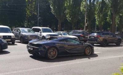 В Киеве заметили британский спорткар McLaren