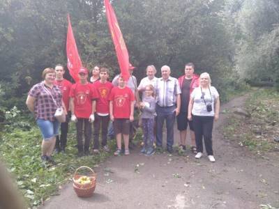 Коммунисты собрались на субботник в Канавинском районе