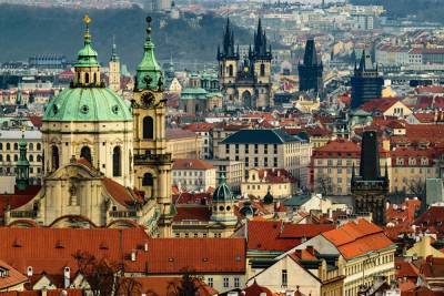 Оперштаб снял ограничения на перелеты из России в Чехию, но туристы туда не попадут
