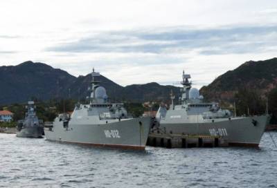 Во Владивосток прибыли два вьетнамских сторожевых корабля
