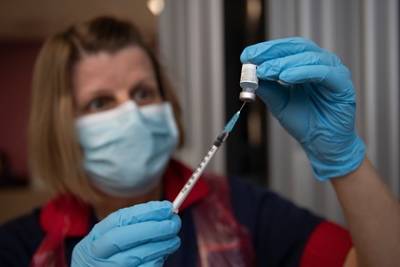 В Великобритании предложили комбинировать вакцины от коронавируса и гриппа