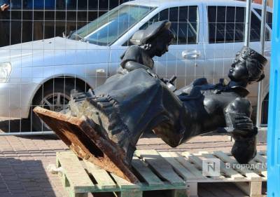Скульптуры вернут на улицу Большую Покровскую уже на этой неделе