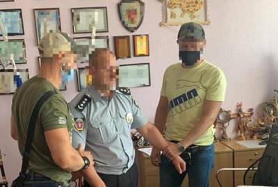 Декана Харьковского вуза задержали на взятке 15 тысяч долларов за поступление в аспирантуру