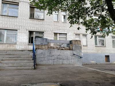 Нижегородцы жалуются на ужасное состояние поликлиники в Автозаводском районе