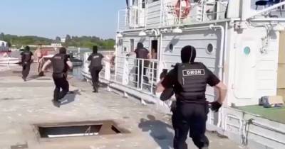 Подпольное судно-нарколабораторию рассекретили под Москвой