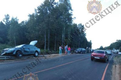 В Туле на трассе М-2 Крым в ДТП с тремя машинами пострадала 20-летняя девушка