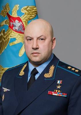 Владимир Путин присвоил главнокомандующему ВКС России Сергею Суровикину звание генерала армии
