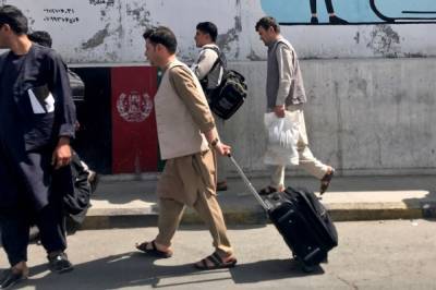 Талибы призвали всех афганских госслужащих вернуться на работу