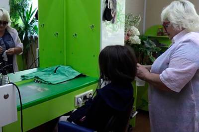 Восьмилетняя россиянка пожертвовала волосы на парики для больных раком детей
