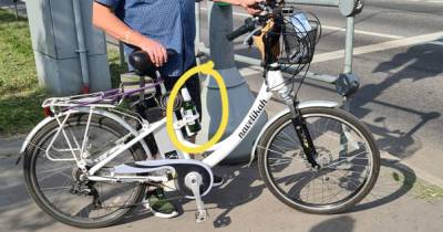 Одна деталь на фото с велосипедистом разозлила россиян