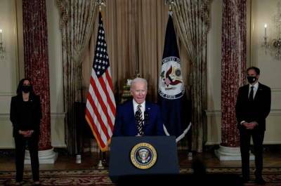 Президент США Байден вернется в Вашингтон и выступит с заявлением по Афганистану