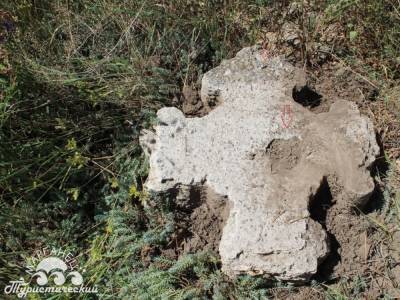 Недалеко от Днепра обнаружили старинный крест, о котором, возможно, писал историк Яворницкий