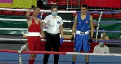 Дважды отправил в нокдаун: юный армянский боксер победил соперника из Турции