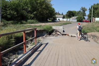 В Курске деревянный мост через реку Тускарь отремонтируют за пару недель