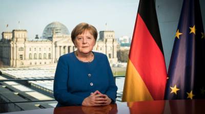 Полное поражение: Меркель прокомментировала падение Афганистана перед талибами