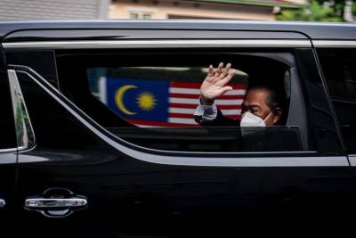 Правительство Малайзии ушло в отставку