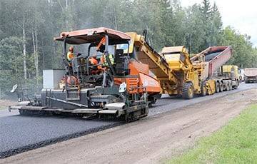 Из-за санкций лукашистам не хватает $500 миллионов на ремонт и строительство дорог