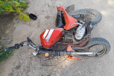 В Тверской области подросток на отцовском мотоцикле въехал в «лоб» легковушке