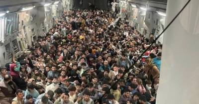 Эвакуация из Афганистана: за один полет грузовой самолет США вывез 640 беженцев из Кабула