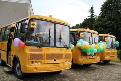 В Белгородской области школам передали восемь новых автобусов