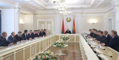 Лукашенко собрал совещание, на котором обсуждает интеграцию с Россией