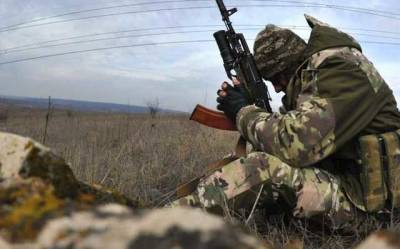 Украинский военный получил ранение в результате обстрела боевиков на Донбассе