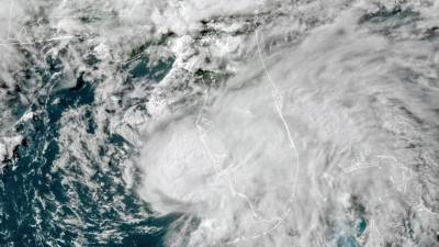 Тропический шторм «Фред» обрушился на побережье Флориды