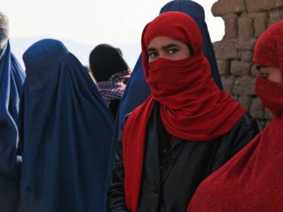 «Талибан» разрешил женщинам вести телеэфир и пригласил их во власть